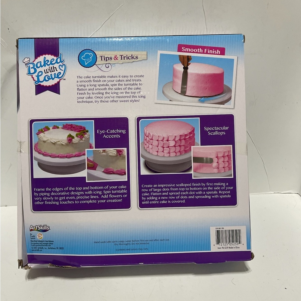 Round Cake Turntable - Pink and White - Picture 2 of 3